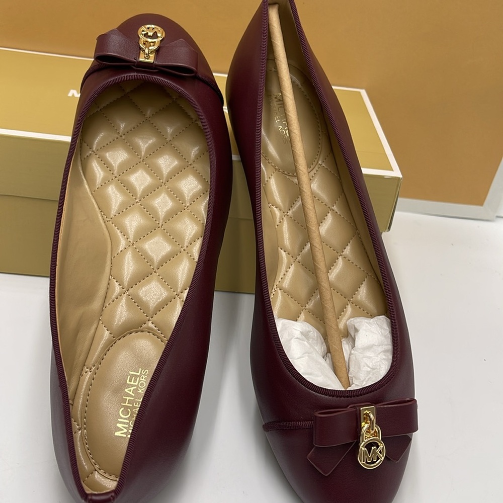 MICHAEL KORS HONEY BALLET FAUX LEATHER
49H3HNFP1L
OXBLOOD - Picture 12 of 16